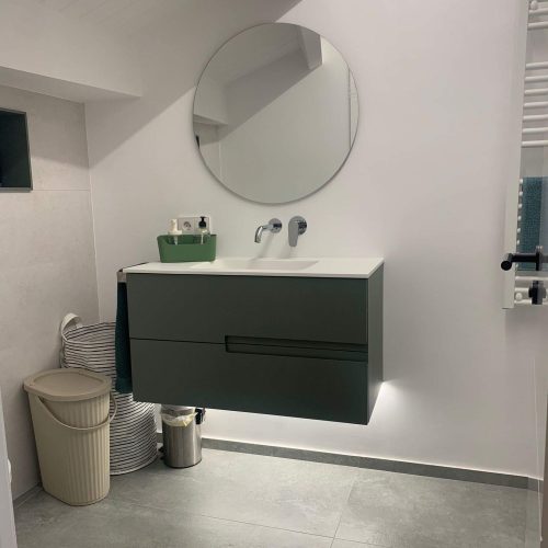 Baño buhardilla mobiliario aja grifería Ramon soler plato de ducha de obra(1)