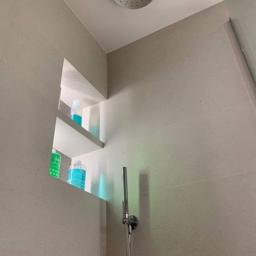Baño matrimonio mobiliario Aja grifería Ramon Soler(3)