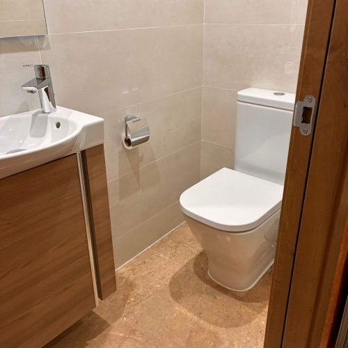 proyecto que hicimos en Badalona . Cocina dos baños y aseo, para que se ponga en ella página web(13)